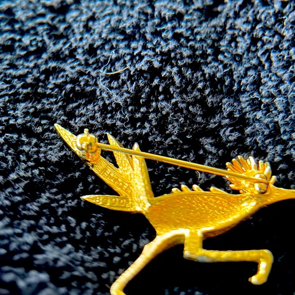 Beautiful Vintage Pair of Boucher Roadrunner Brooches Signed and Numbered - Picture 3 of 5